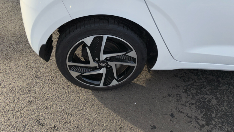 Hyundai i10 1.2 MPi Premium 5dr Auto Petrol Hatchback